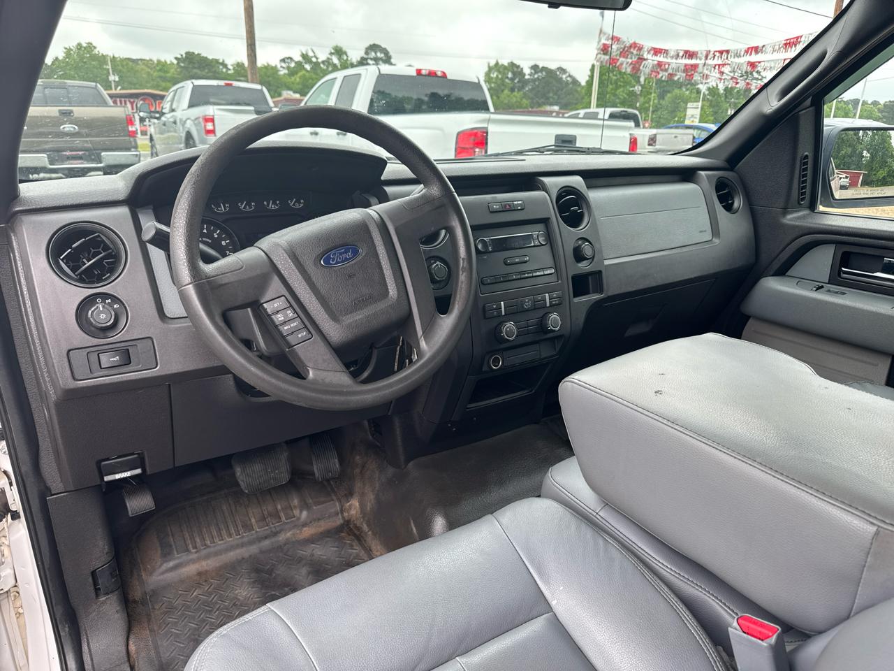 Ford F-150 XL SuperCab 8-ft. Bed 2WD 2012