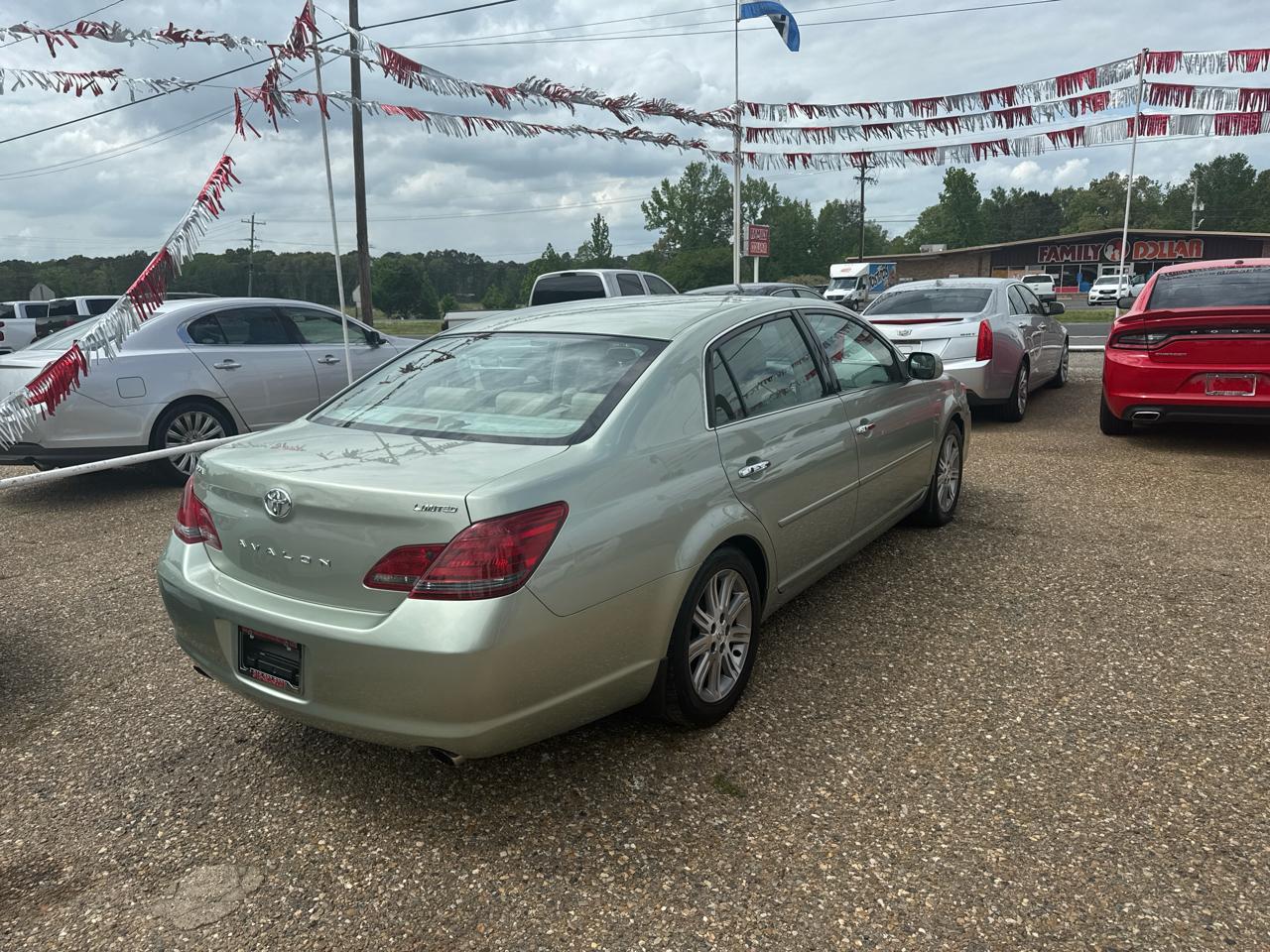 Toyota Avalon Limited 4D Sedan 2008