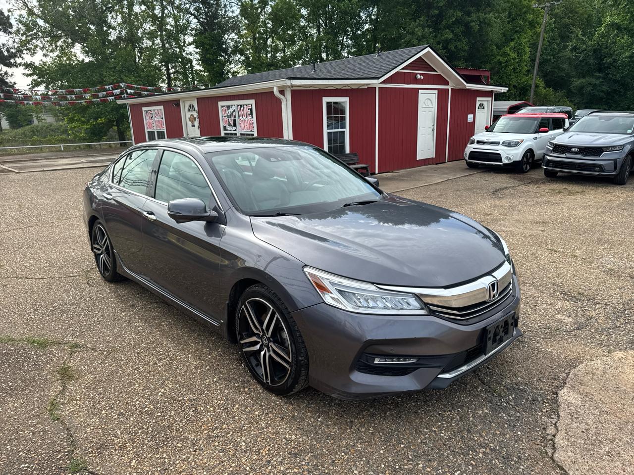 Honda Accord Touring V6 Sedan 6-Spd AT 2017