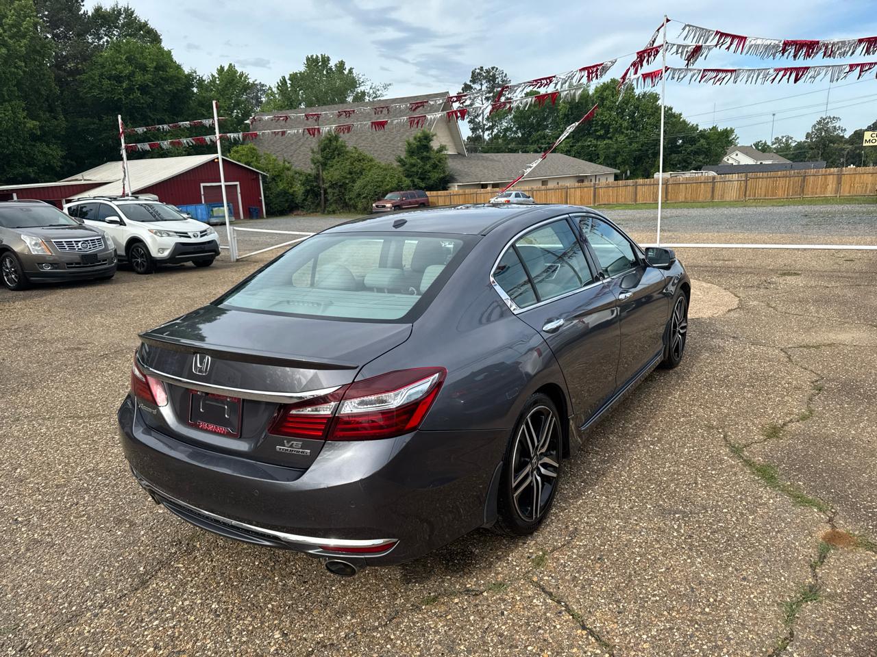 Honda Accord Touring V6 Sedan 6-Spd AT 2017