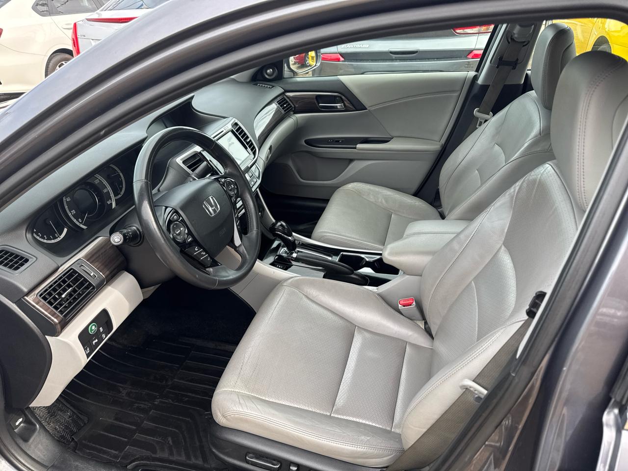Honda Accord Touring V6 Sedan 6-Spd AT 2017