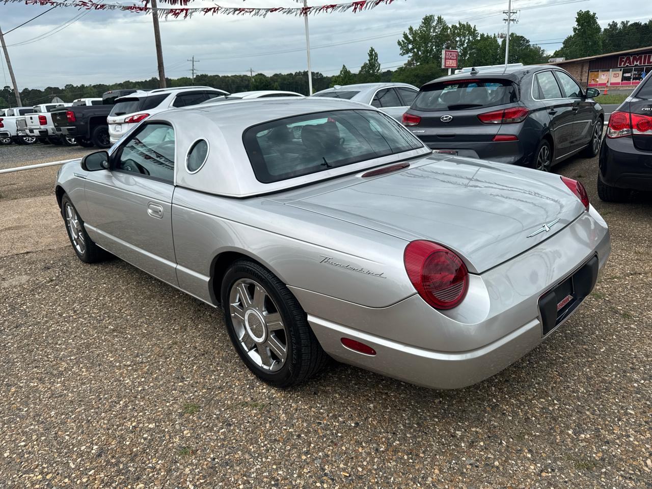 Ford Thunderbird Deluxe 2005