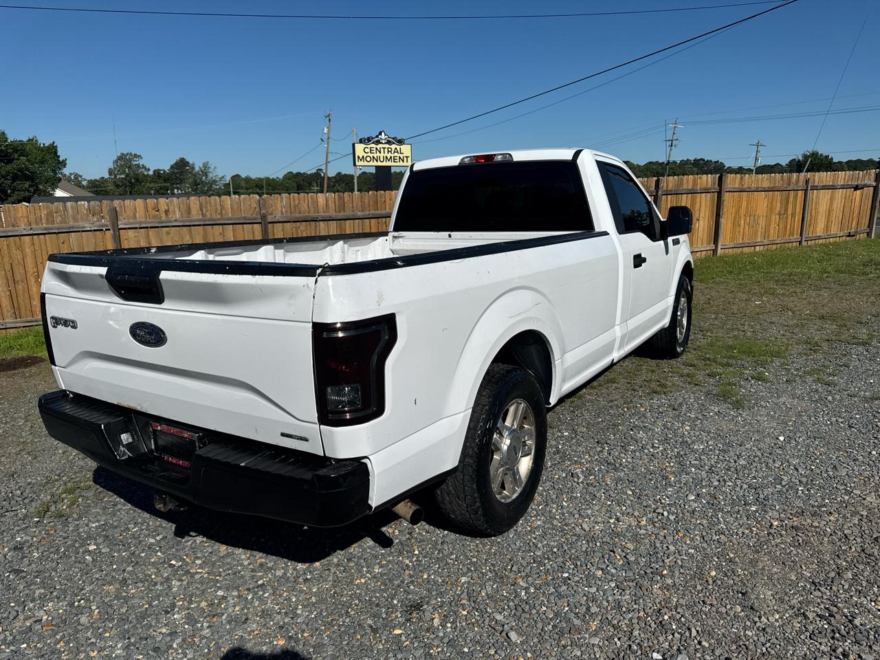 Ford F-150 Reg Cab 126" XL 2016