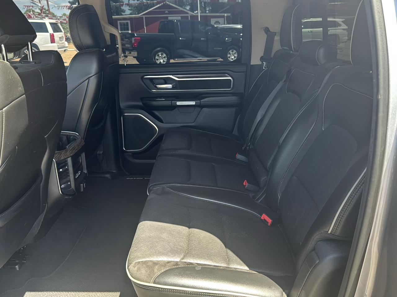 RAM 1500 Laramie Crew Cab SWB 4WD 2019