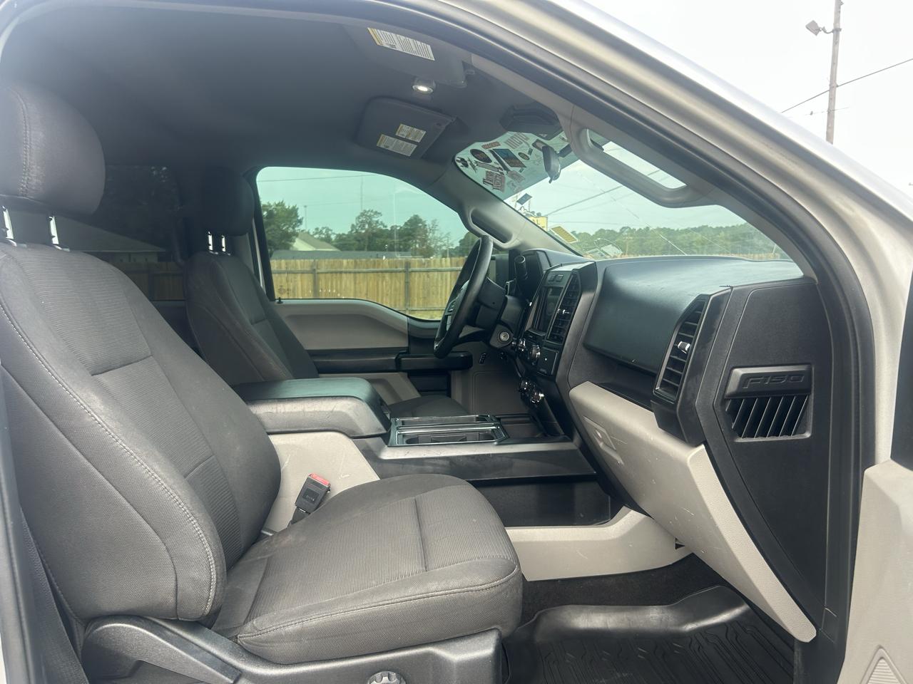 Ford F-150 4WD SuperCrew 145" STX 2019