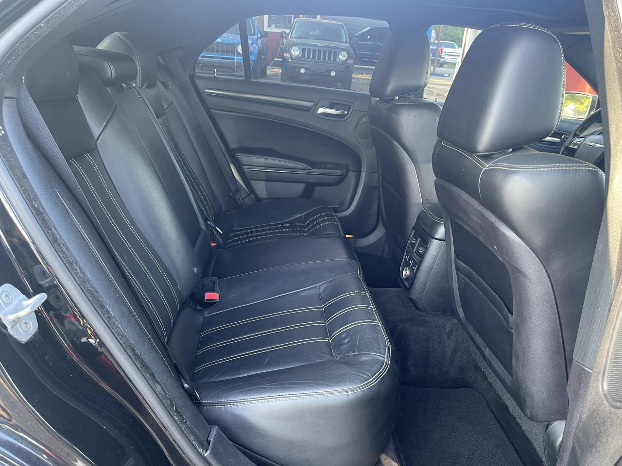 Chrysler 300 S V6 RWD 2013