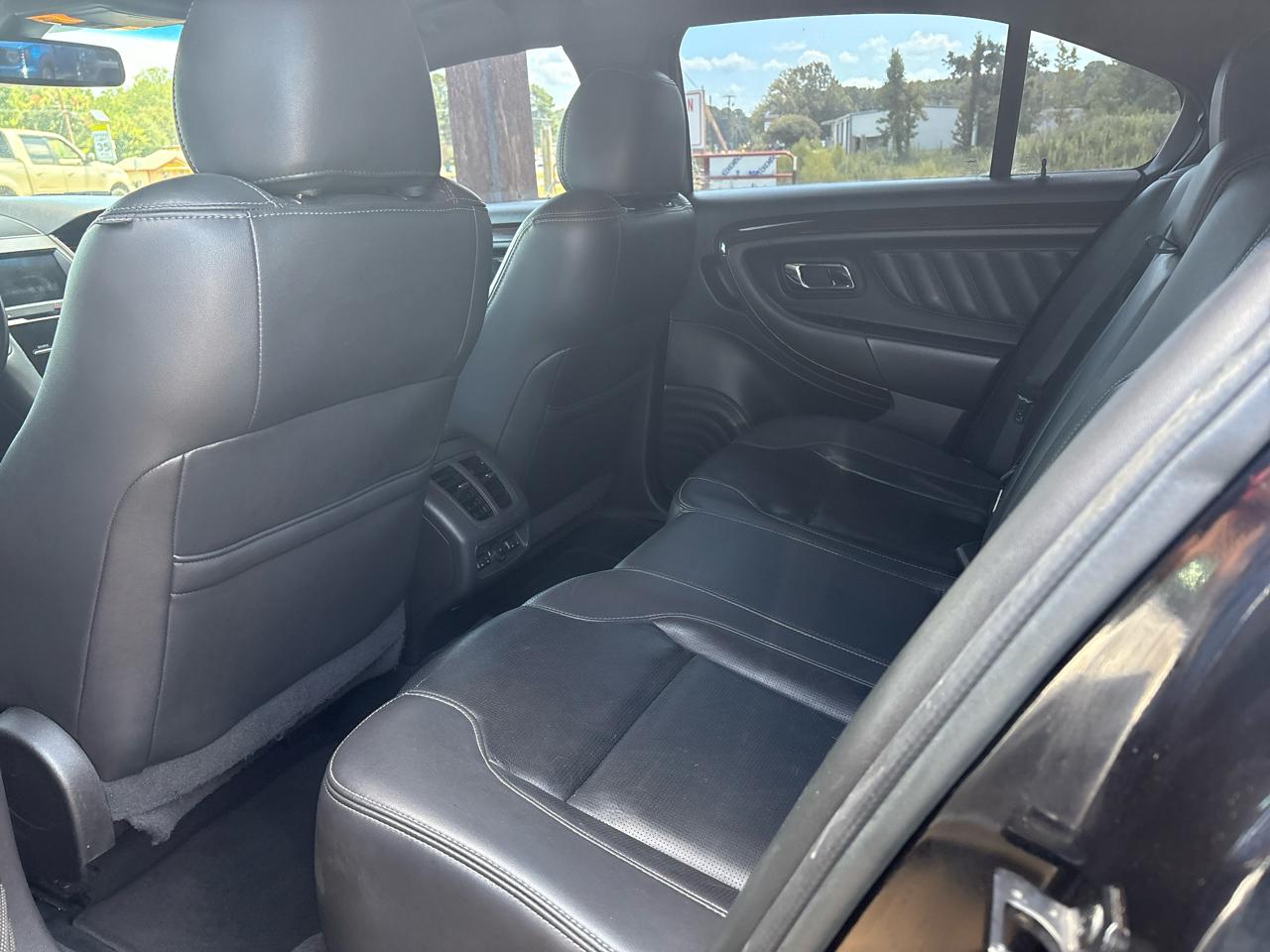 Ford Taurus Limited FWD 2019