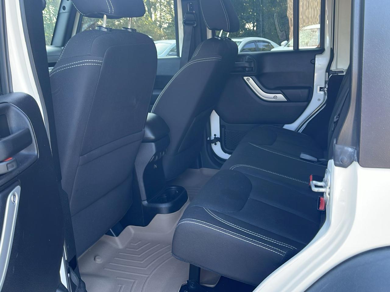 Jeep Wrangler Unlimited Rubicon 4WD 2015