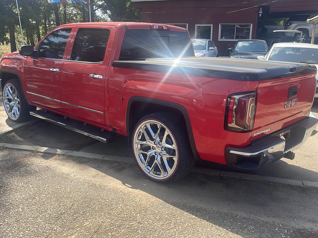GMC Sierra 1500 4WD Crew Cab 143.5" SLT 2017