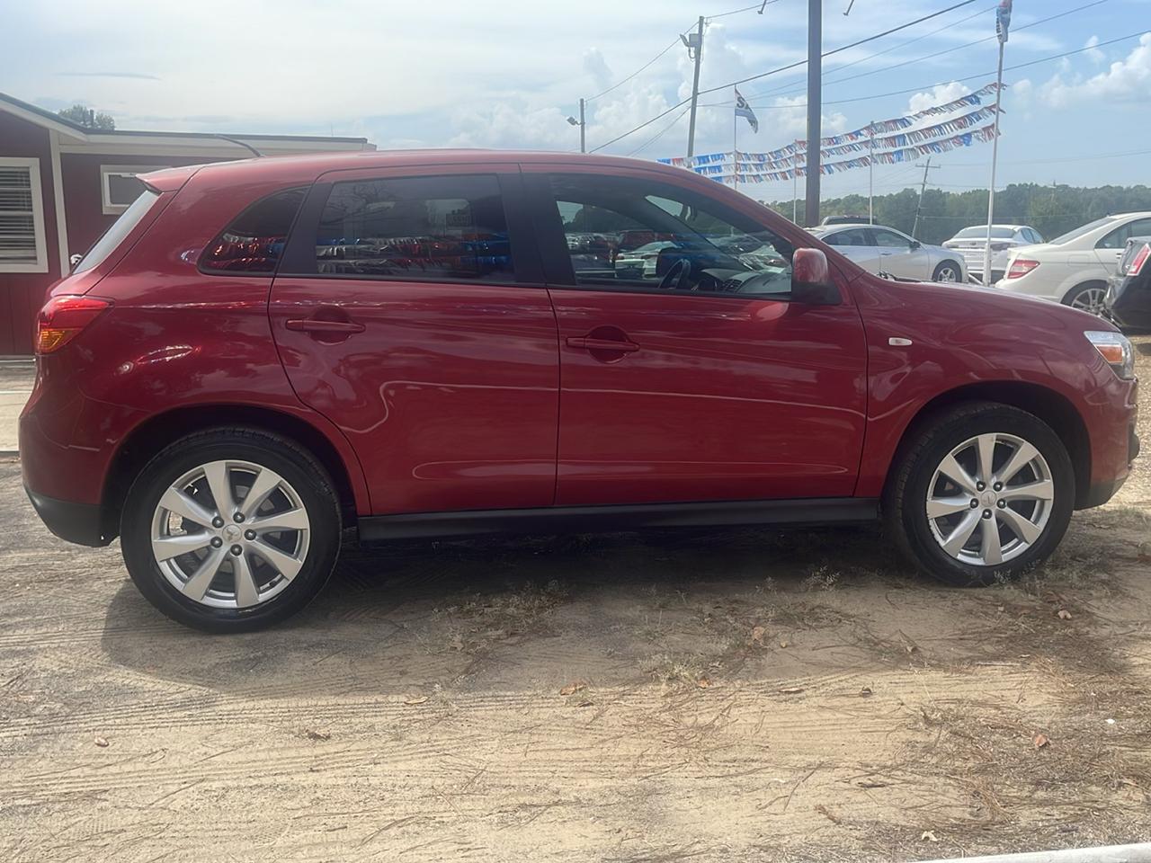 Mitsubishi Outlander Sport ES 2WD 2014