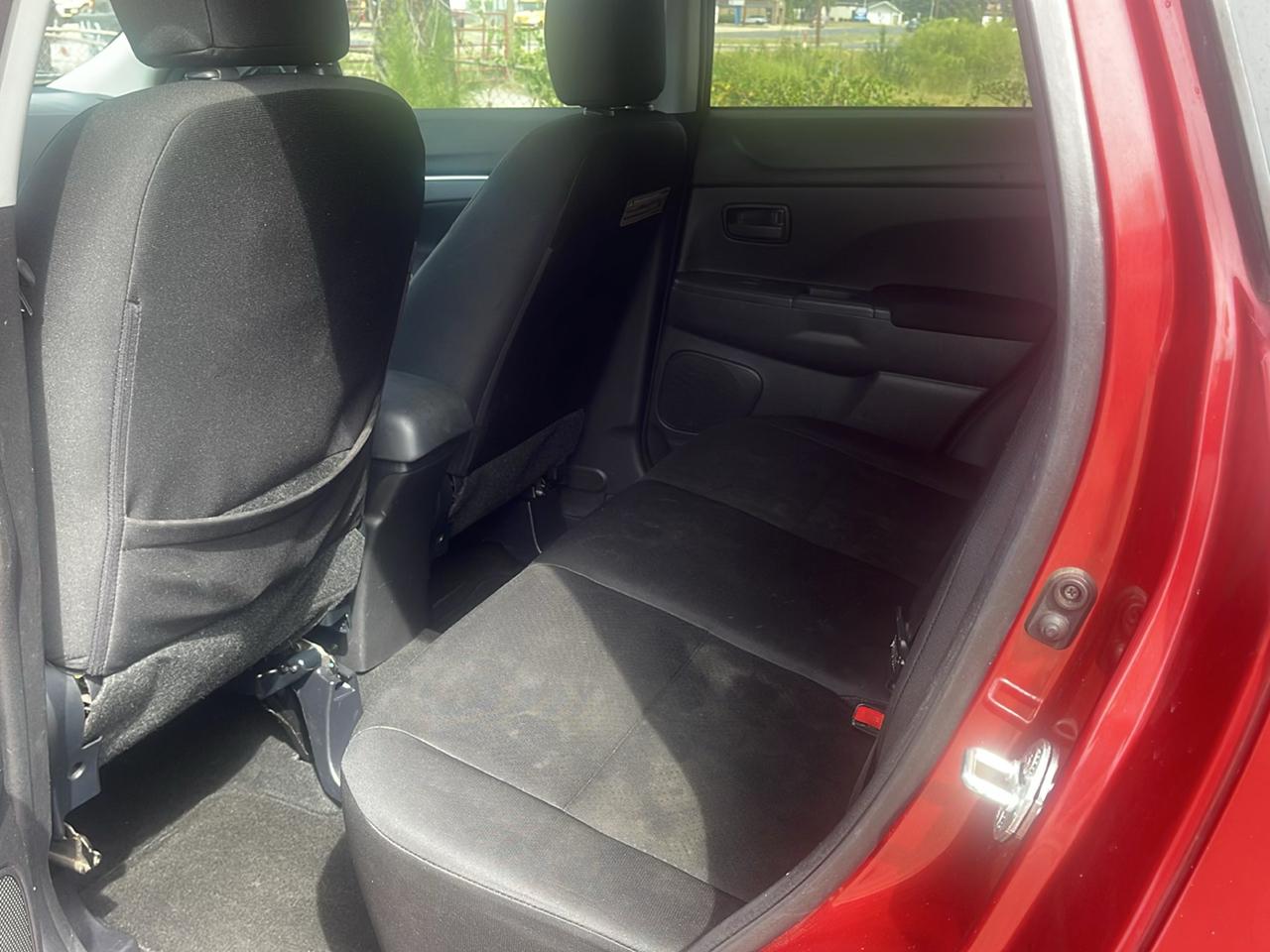 Mitsubishi Outlander Sport ES 2WD 2014