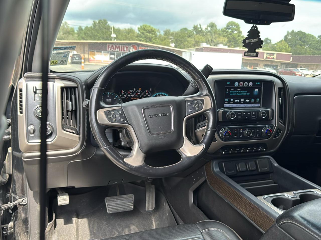 GMC Sierra 1500 4WD Crew Cab 143.5" Denali 2018