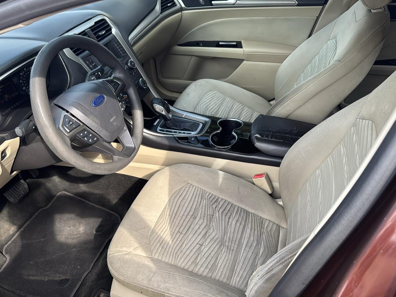 Ford Fusion SE 2016