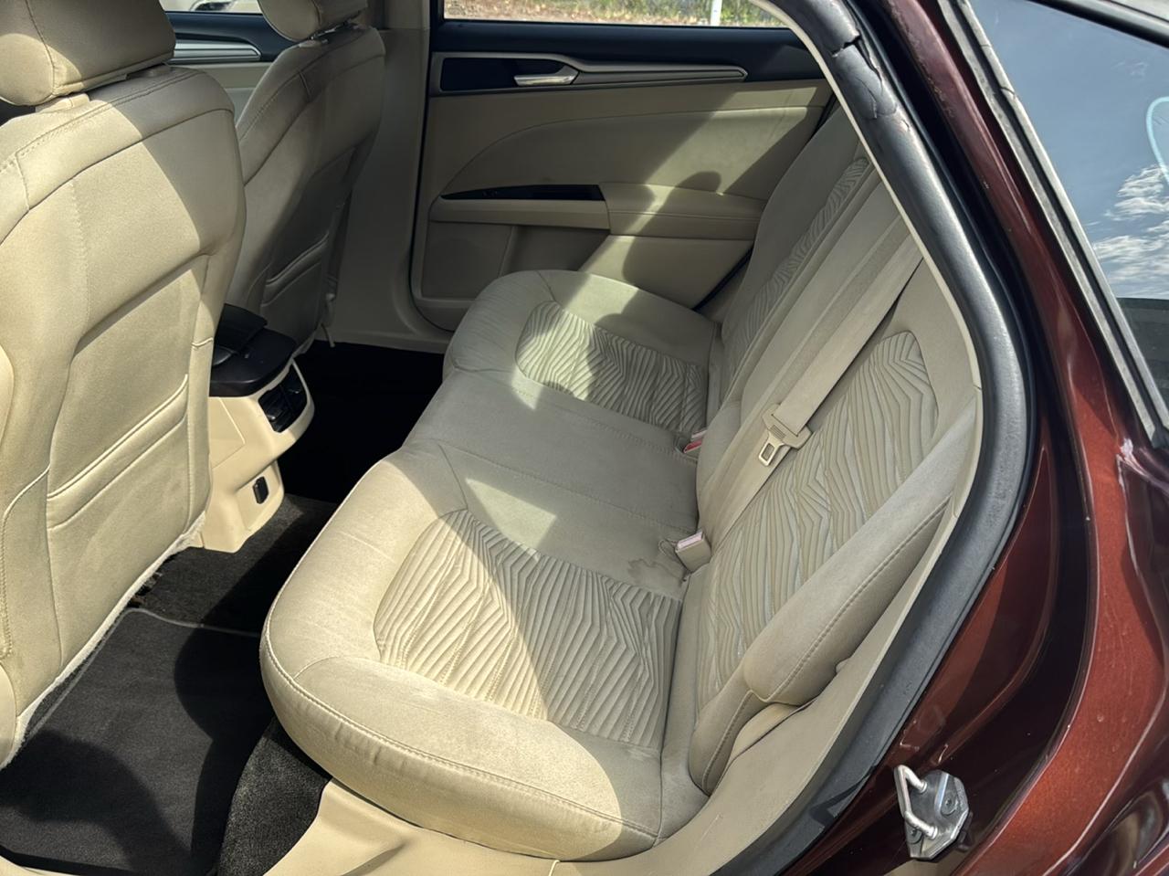 Ford Fusion SE 2016
