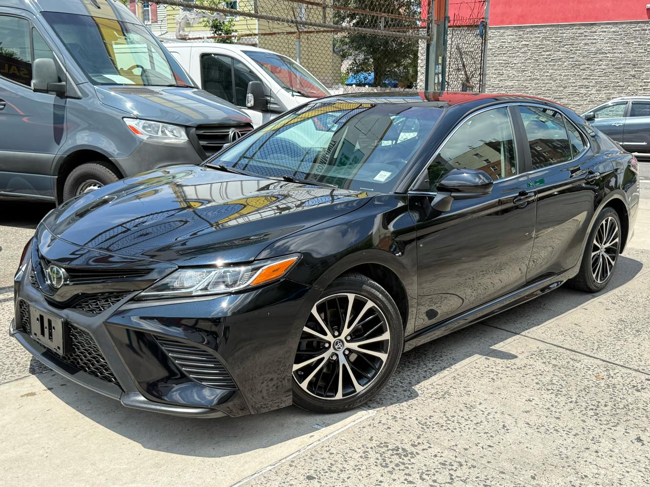 2018 Toyota Camry XLE Auto (Natl)