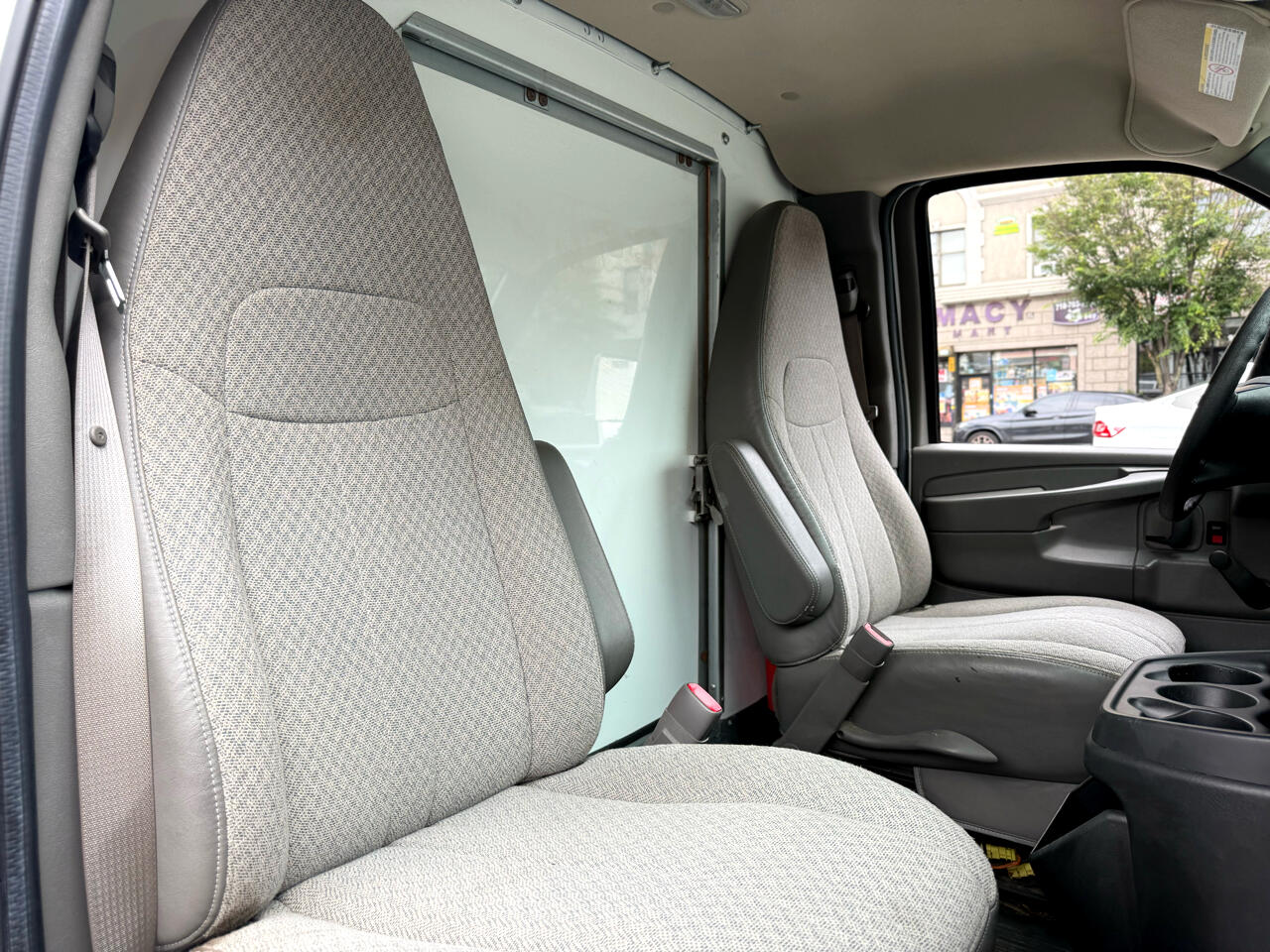 Chevrolet Express Commercial Cutaway 4500 Van 159" 2014 Chevrolet Express Commercial Cutaway 4500 Van 159" 2014