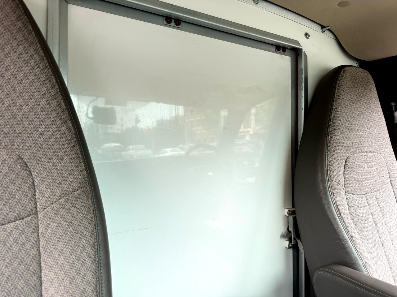 Chevrolet Express Commercial Cutaway 4500 Van 159" 2014 Chevrolet Express Commercial Cutaway 4500 Van 159" 2014