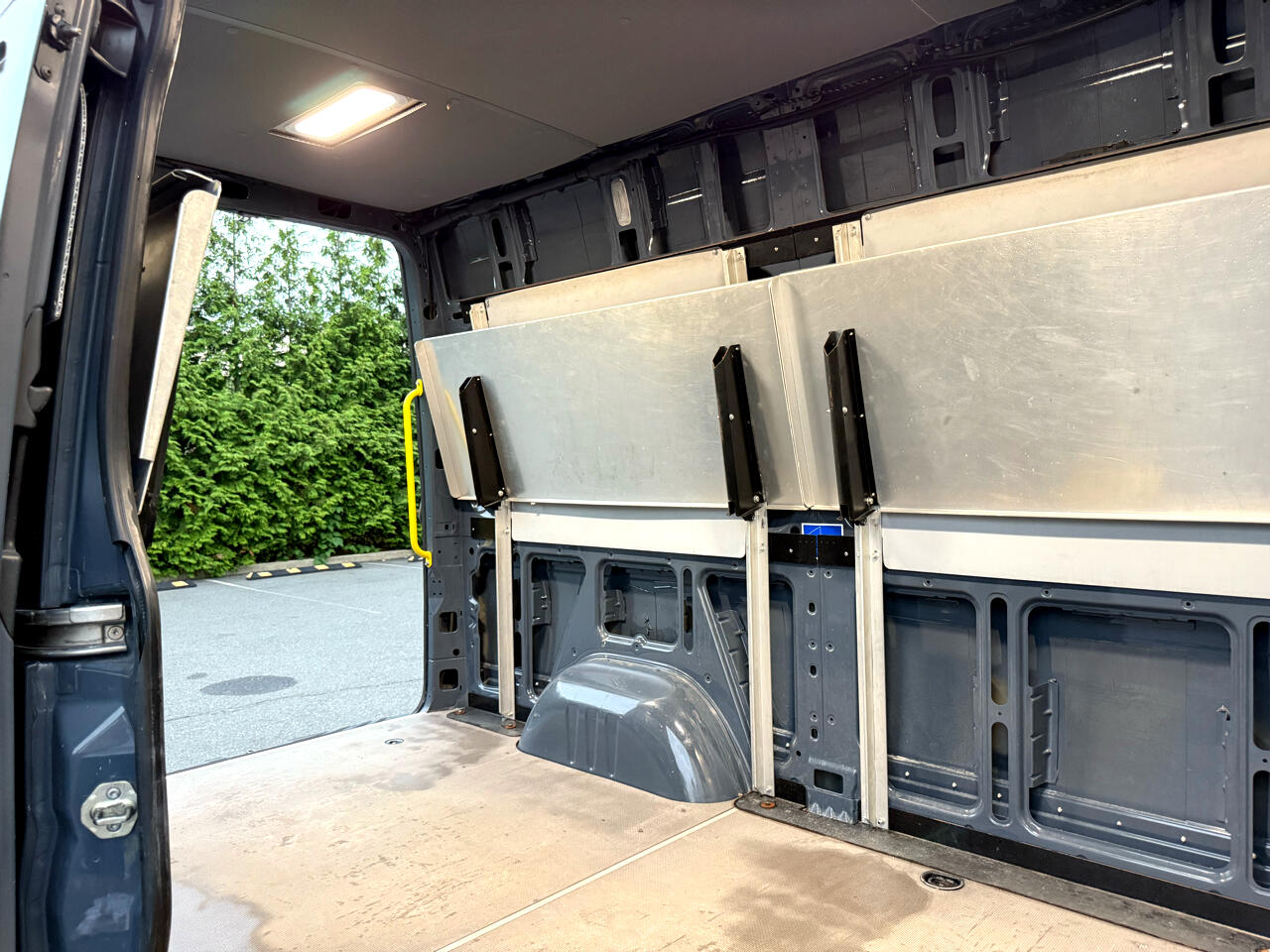 Mercedes-Benz Sprinter Van 2500 Standard Roof V6 144" RWD 2019 Mercedes-Benz Sprinter Van 2500 Standard Roof V6 144" RWD 2019