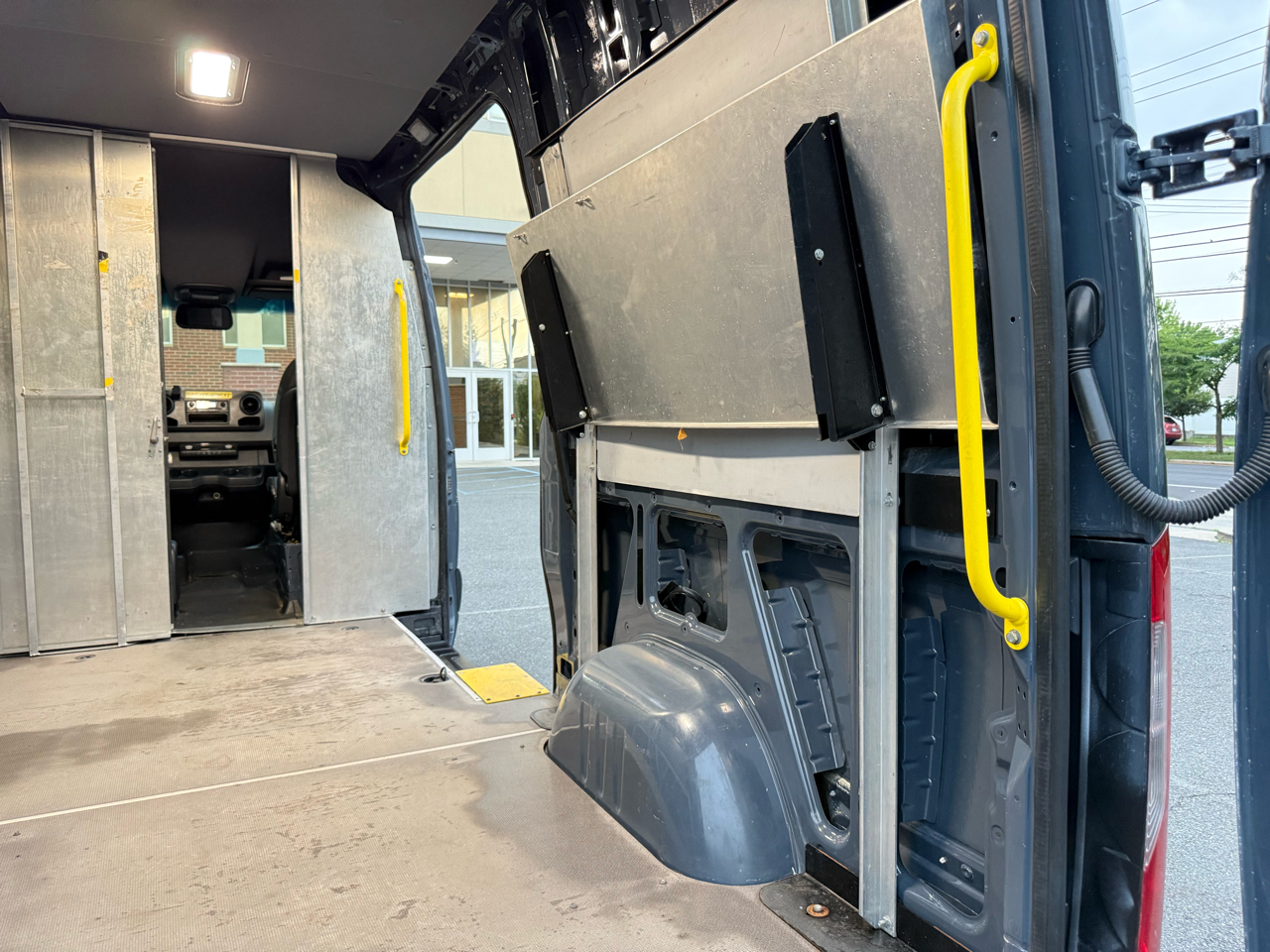 Mercedes-Benz Sprinter Van 2500 Standard Roof V6 144" RWD 2019 Mercedes-Benz Sprinter Van 2500 Standard Roof V6 144" RWD 2019