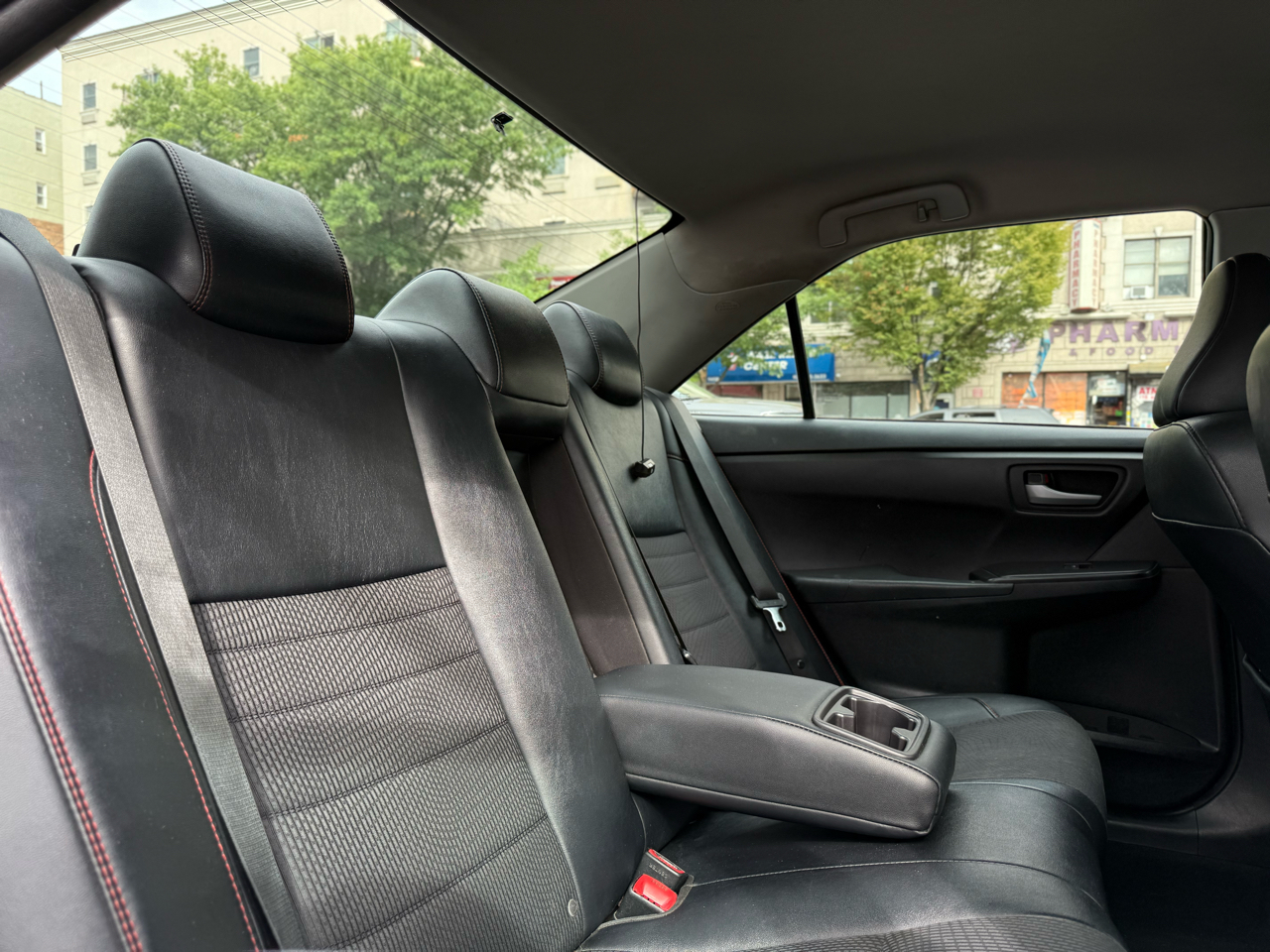 Toyota Camry 4dr Sdn I4 Auto SE w/Special Edition Pkg (Natl) 2016 Toyota Camry 4dr Sdn I4 Auto SE w/Special Edition Pkg (Natl) 2016