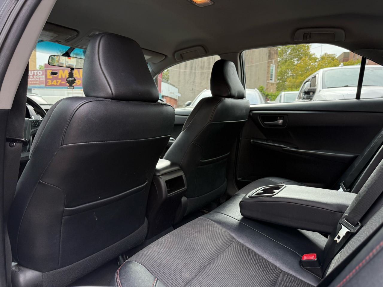 Toyota Camry 4dr Sdn I4 Auto SE w/Special Edition Pkg (Natl) 2016 Toyota Camry 4dr Sdn I4 Auto SE w/Special Edition Pkg (Natl) 2016