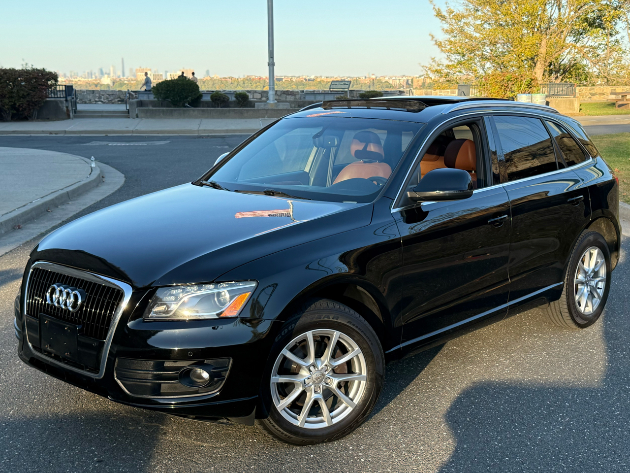 2010 Audi Q5 quattro 4dr Premium Plus