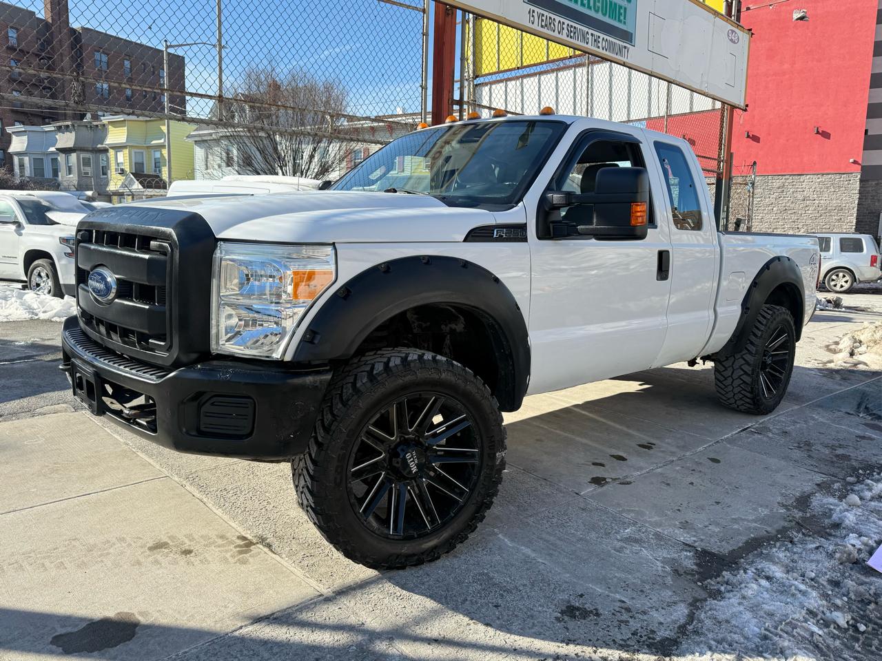 2013 Ford Super Duty F-250 SRW 4WD SuperCab 142" Lariat