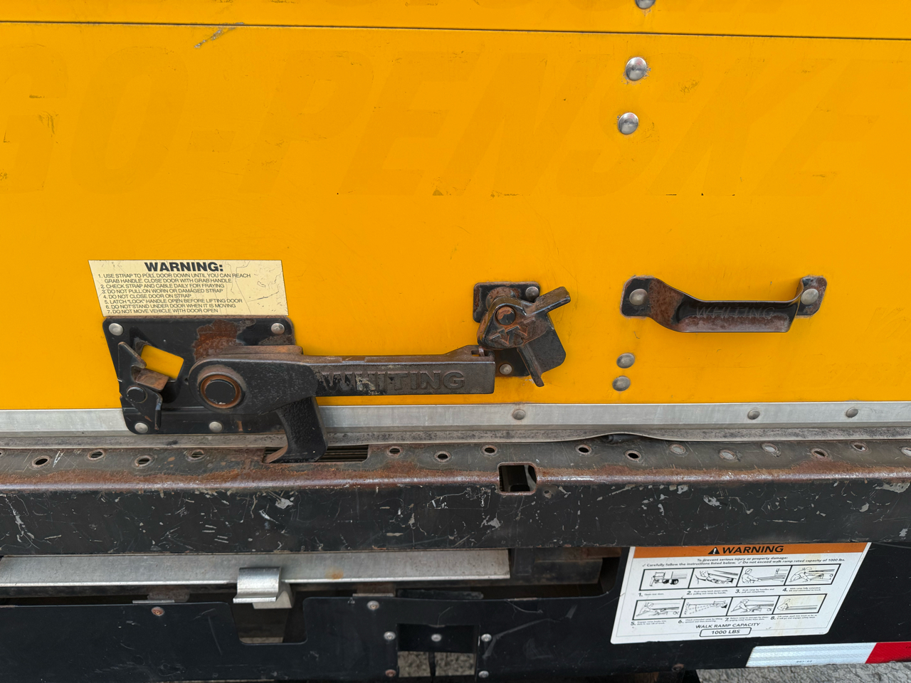 GMC Savana Commercial Cutaway 3500 Van 177" 2018