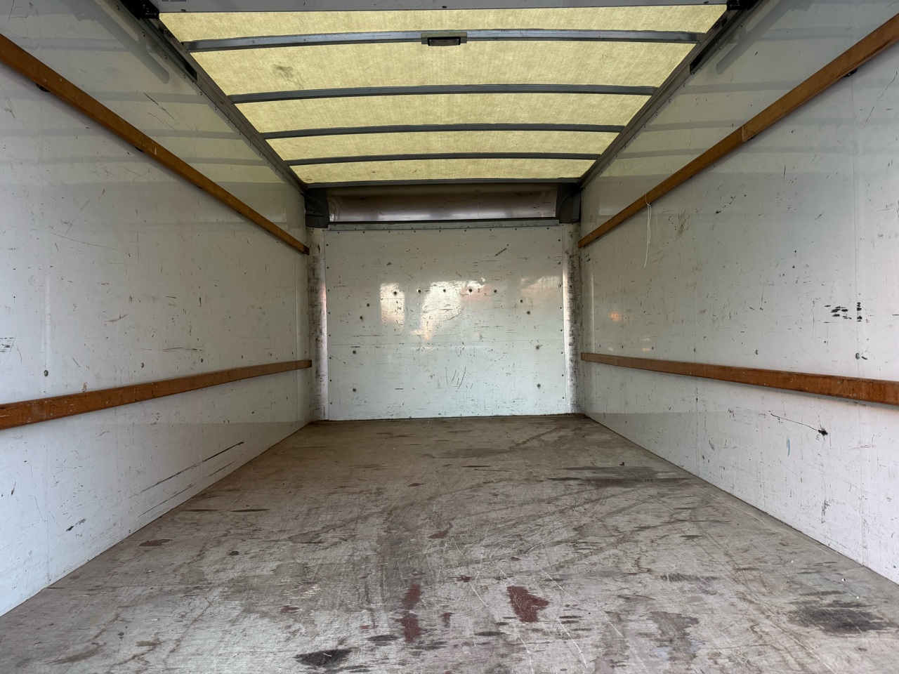 GMC Savana Commercial Cutaway 3500 Van 177" 2018