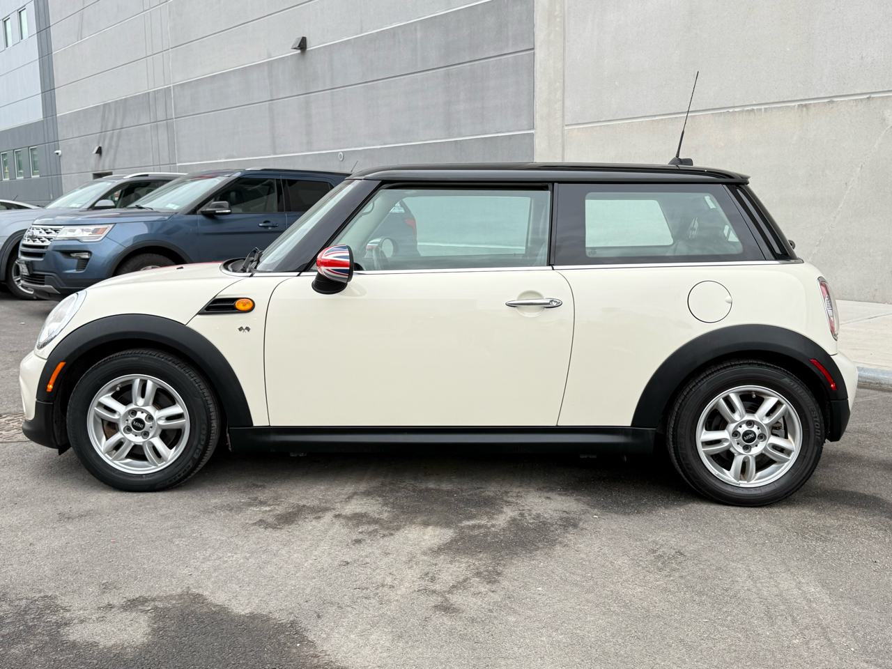 MINI Cooper Hardtop 2dr Cpe 2012