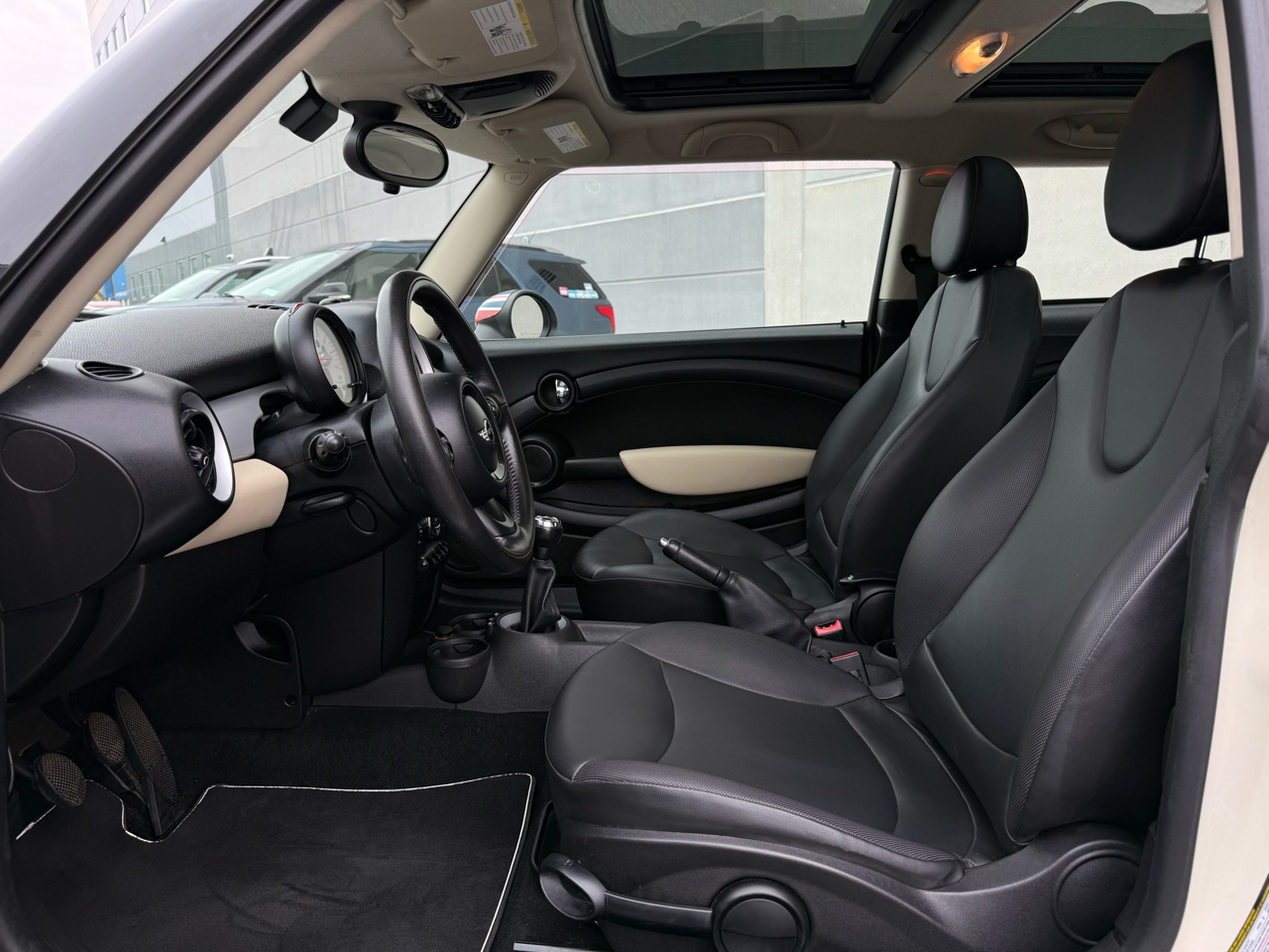 MINI Cooper Hardtop 2dr Cpe 2012