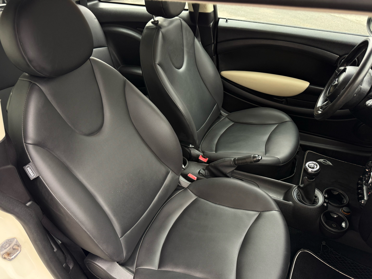 MINI Cooper Hardtop 2dr Cpe 2012