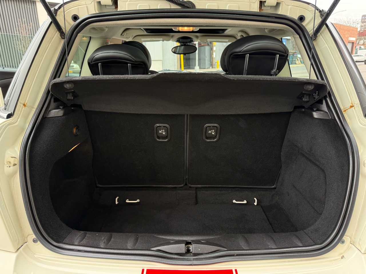 MINI Cooper Hardtop 2dr Cpe 2012