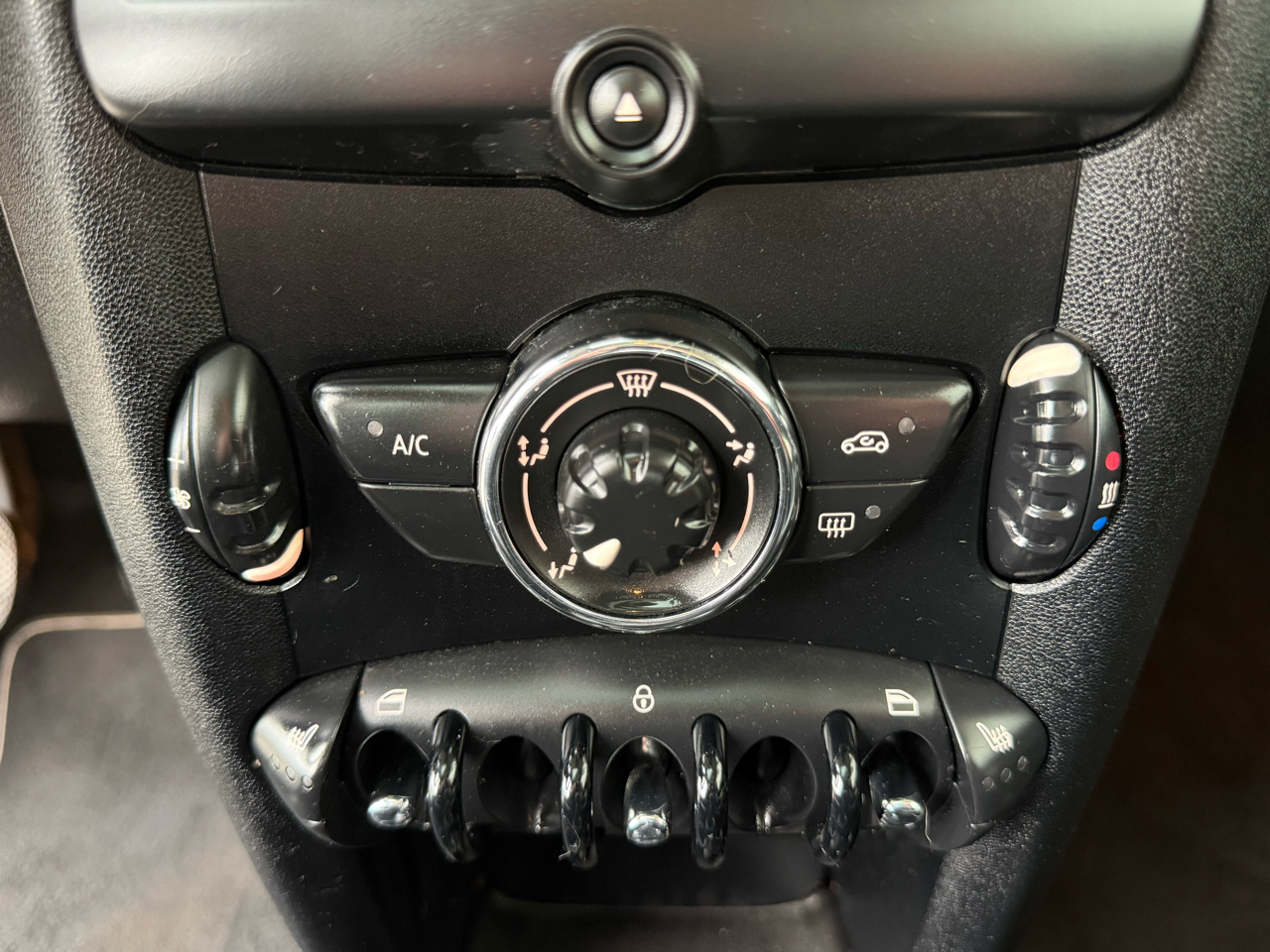 MINI Cooper Hardtop 2dr Cpe 2012