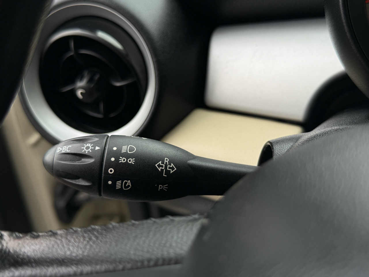 MINI Cooper Hardtop 2dr Cpe 2012