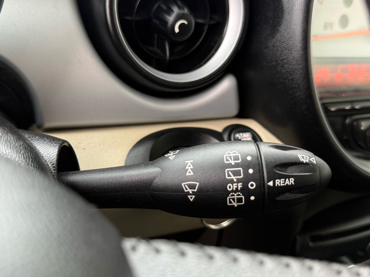 MINI Cooper Hardtop 2dr Cpe 2012