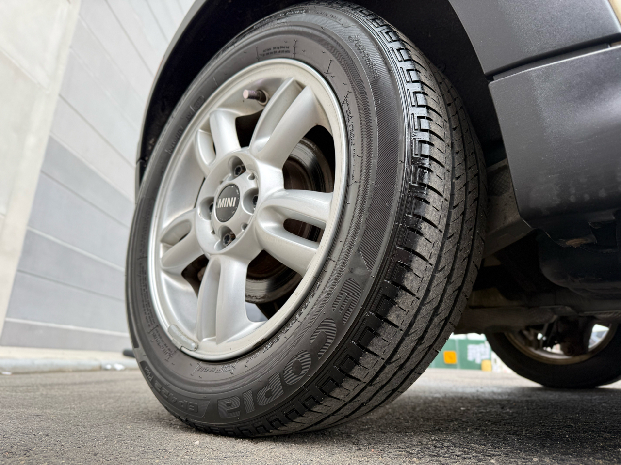 MINI Cooper Hardtop 2dr Cpe 2012