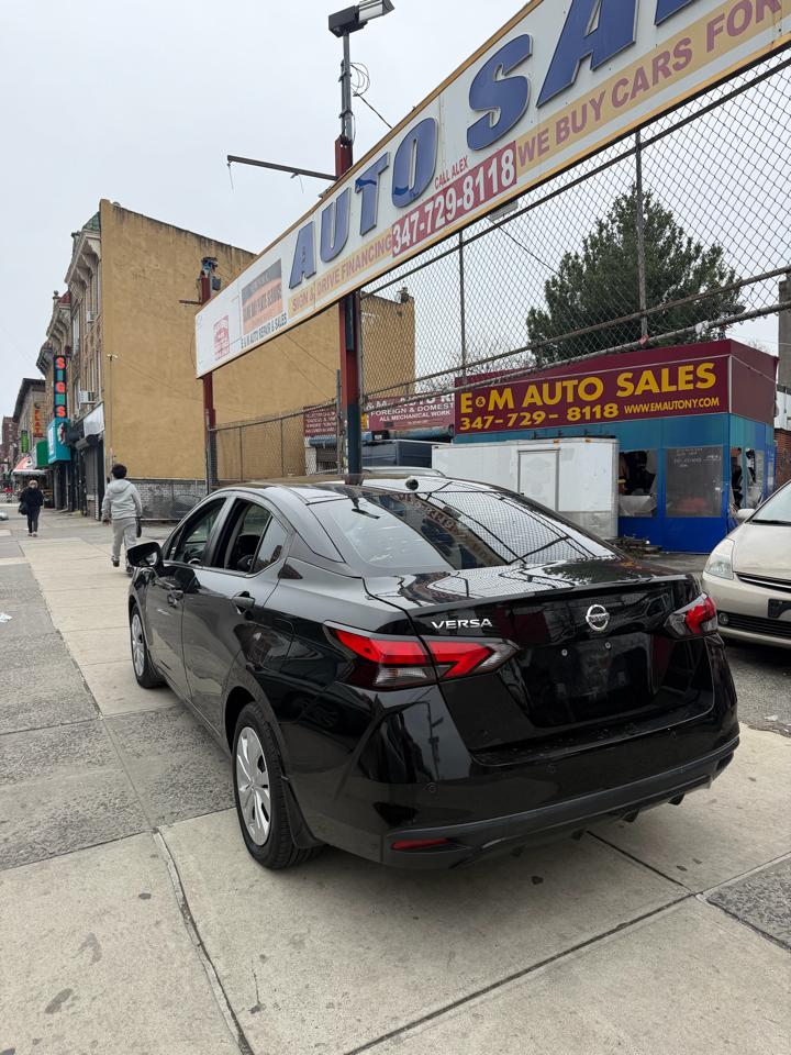 Nissan Versa S CVT 2021