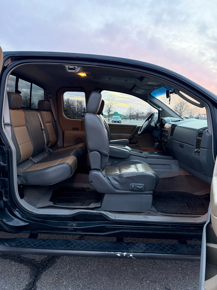 Nissan Titan LE King Cab 4WD 2004