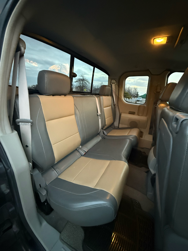 Nissan Titan LE King Cab 4WD 2004