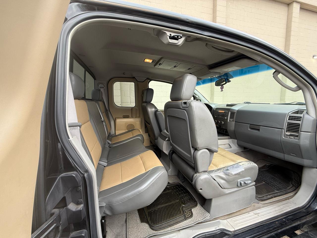 Nissan Titan LE King Cab 4WD 2004