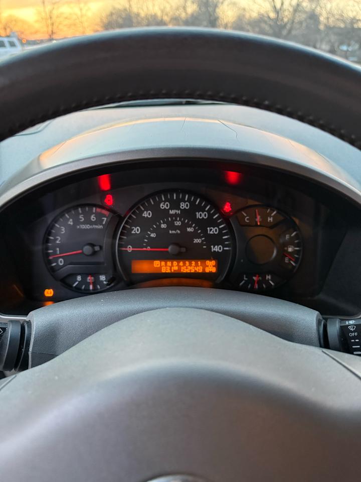 Nissan Titan LE King Cab 4WD 2004