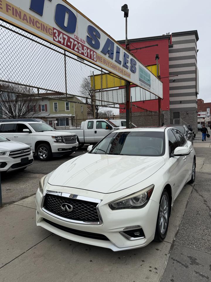Infiniti Q50 3.0t LUXE RWD 2018