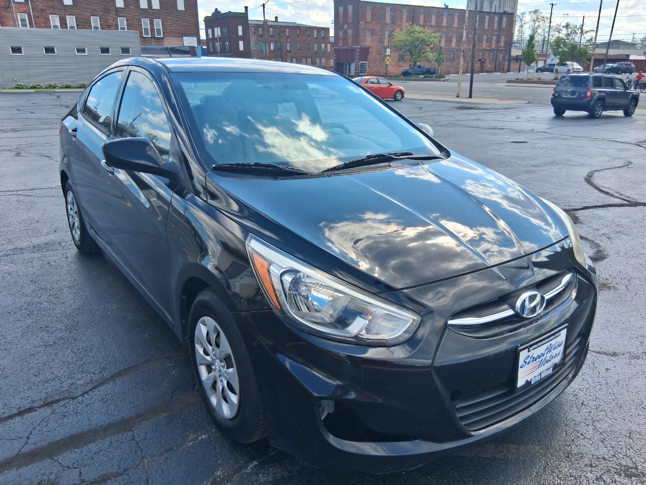 Hyundai Accent GLS 4-Door 6A 2015
