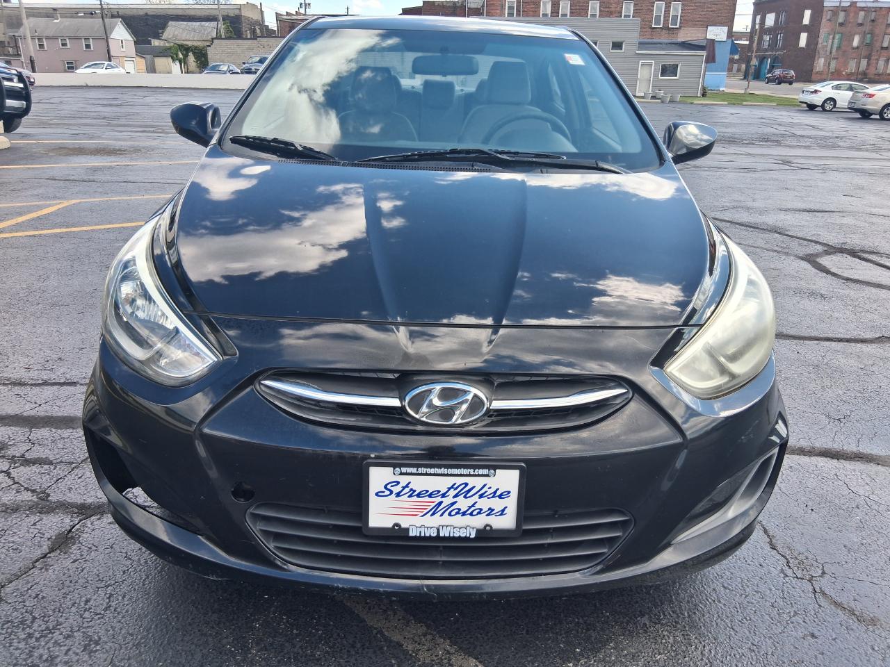 Hyundai Accent GLS 4-Door 6A 2015