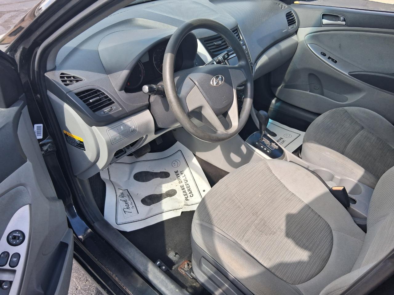 Hyundai Accent GLS 4-Door 6A 2015