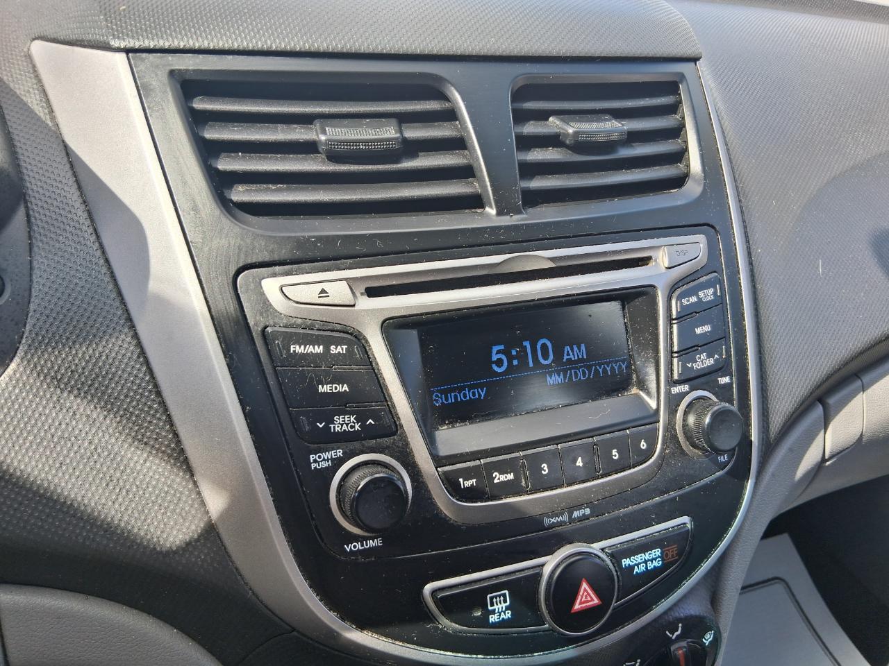Hyundai Accent GLS 4-Door 6A 2015