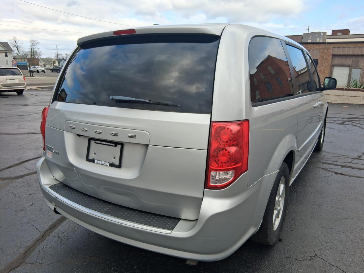Dodge Grand Caravan Mainstreet 2011