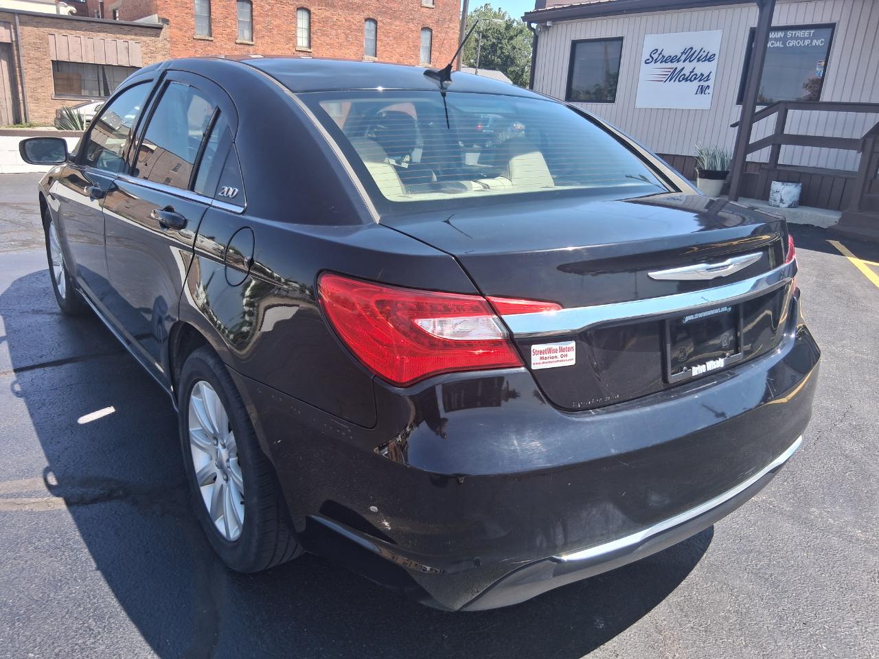 Chrysler 200 Touring 2013