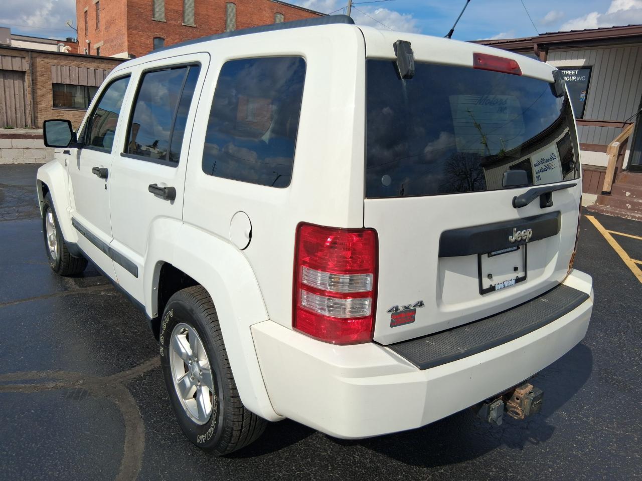 Jeep Liberty Sport 4WD 2010